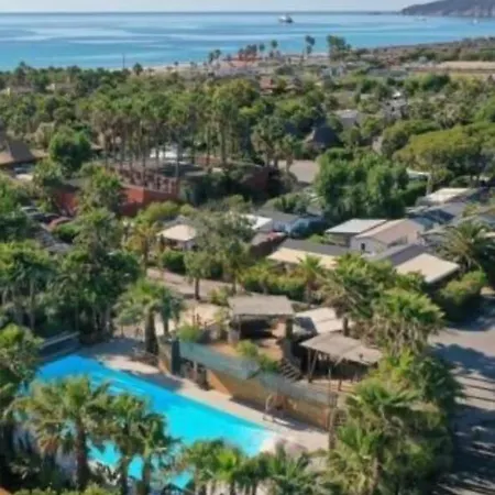 Bungalow De Pampelonne Kemp Saint Tropez